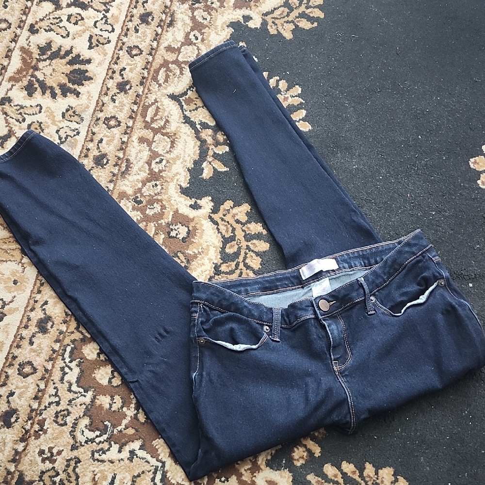 No Boundaries Classic Junior's Dark Denim Jeans; 17